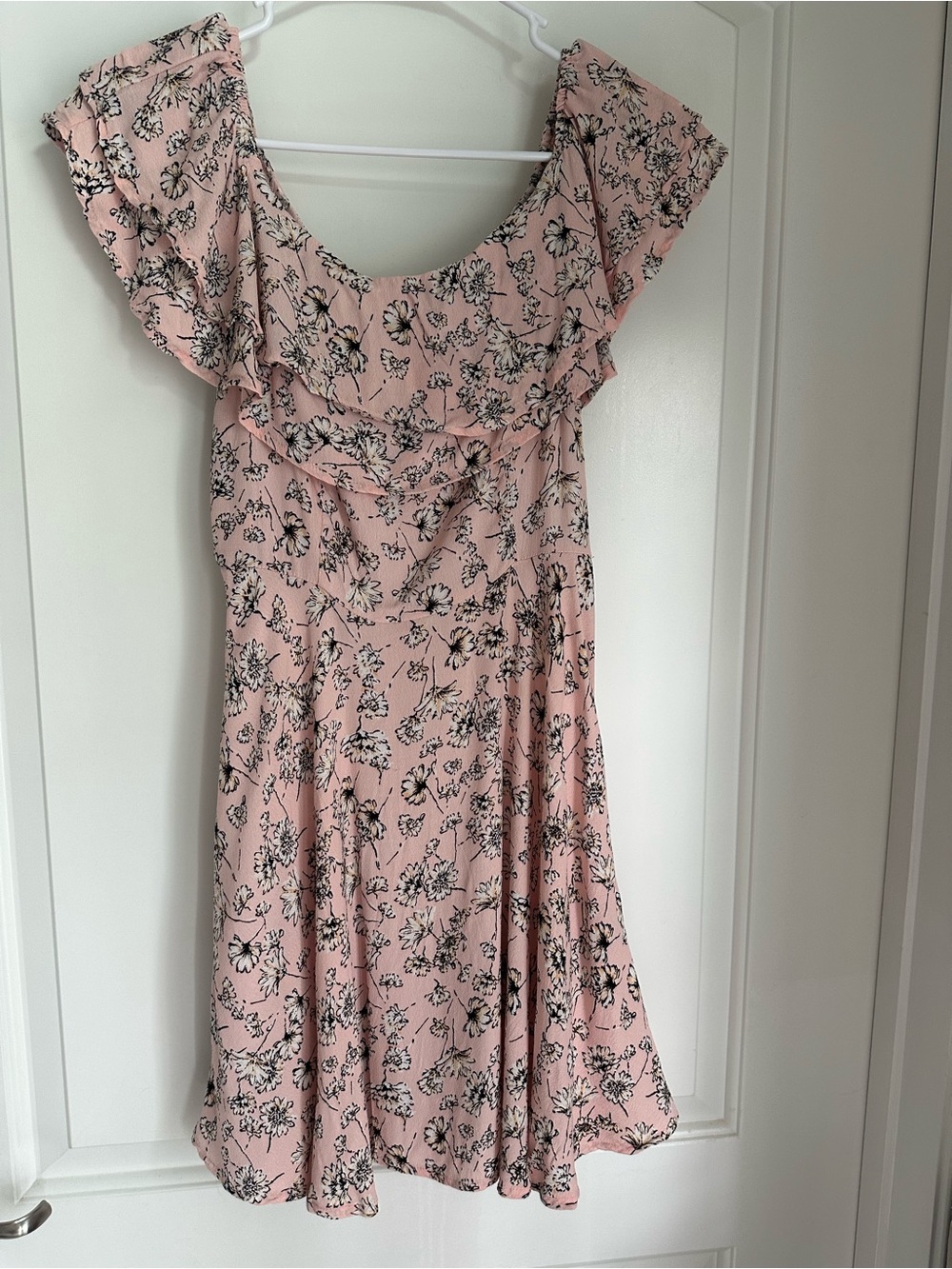Forever 21 Off The Shoulder Floral Ruffle Dress in Blush Pink